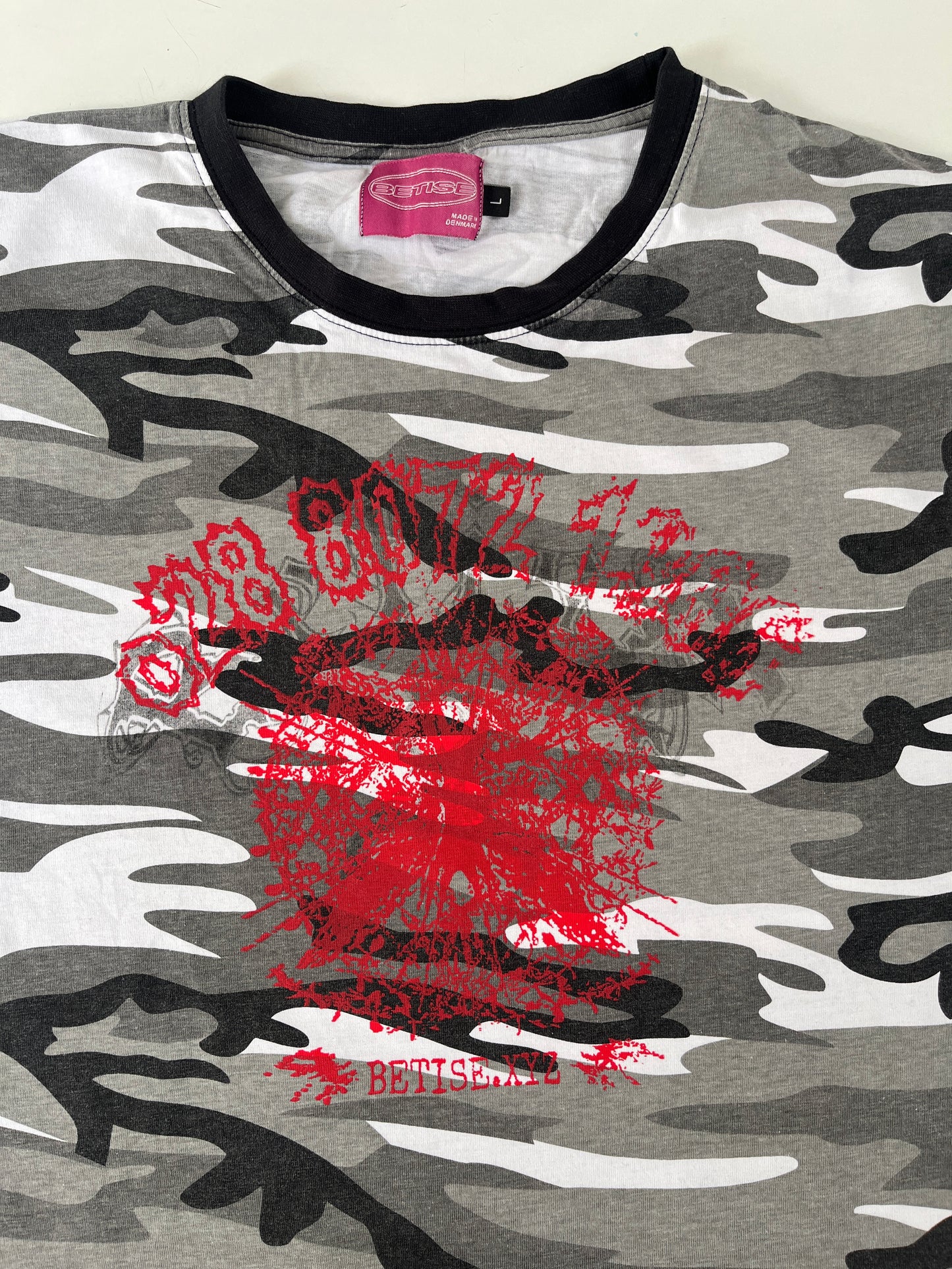 "1306" CAMO LOGO T-SHIRT 1OF1